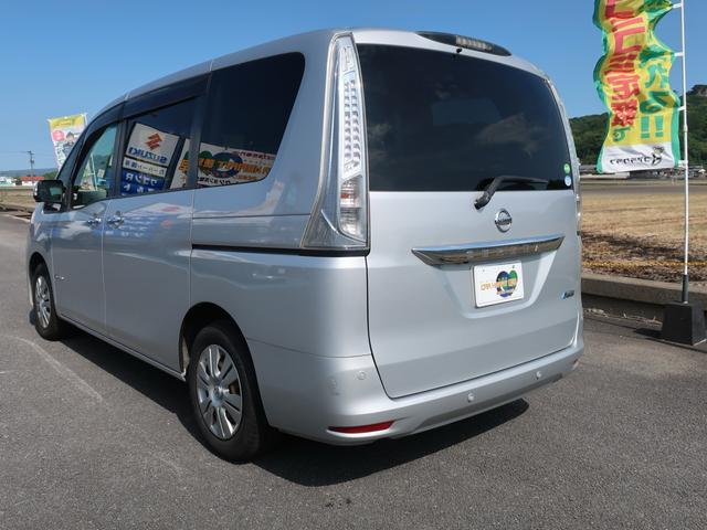 セレナ 20X S-ハイブリッドアドバンスドセーフティパック ドライブレコーダー/アラウンドビューモニター/ETC/ナビ・フルセグTV/シートヒーター/3列シート/8人乗り/CD・DVD再生/両側電動スライドドア/LEDヘッドランプ/スマートキー/後席モニタ(10枚目)