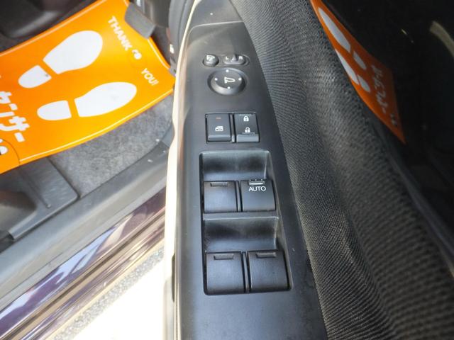 Ｎ－ＢＯＸカスタム Ｇ　ＳＳパッケージ　純正アルミホイル・純正エアロ・純正ナビ／テレビ・バックカメラ・ＥＴＣ・電動スライドドア・シートヒーター・ミュージックプレイヤー接続・フロントフォグランプ（20枚目）