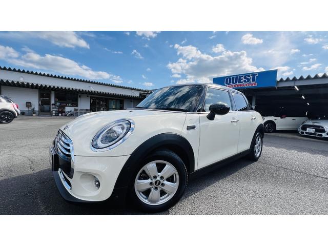 ＭＩＮＩ クーパーＤ　禁煙車／インテリジェントセーフティ／パーキングアシスト／純正ＨＤＤナビ／バックカメラ前後ソナー／コンフォートアクセス／タッチパネル／Ｂｌｕｅｔｏｏｔｈ／ユニオンジャックテール／Ｒ５面スモーク／クルコン（4枚目）