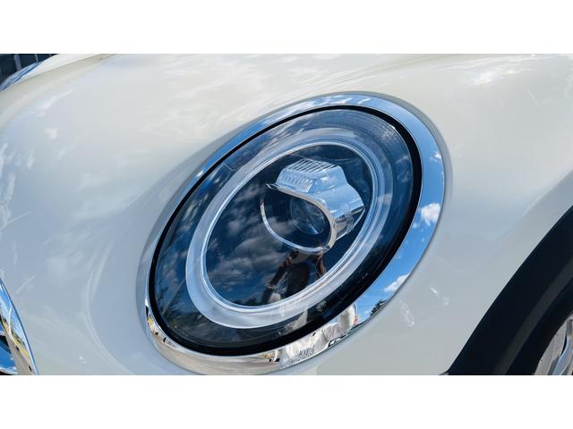 ＭＩＮＩ クーパーＤ　禁煙車／インテリジェントセーフティ／パーキングアシスト／純正ＨＤＤナビ／バックカメラ前後ソナー／コンフォートアクセス／タッチパネル／Ｂｌｕｅｔｏｏｔｈ／ユニオンジャックテール／Ｒ５面スモーク／クルコン（27枚目）