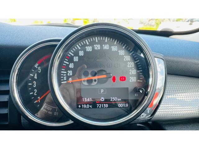 ＭＩＮＩ クーパーＤ　禁煙車／インテリジェントセーフティ／パーキングアシスト／純正ＨＤＤナビ／バックカメラ前後ソナー／コンフォートアクセス／タッチパネル／Ｂｌｕｅｔｏｏｔｈ／ユニオンジャックテール／Ｒ５面スモーク／クルコン（52枚目）