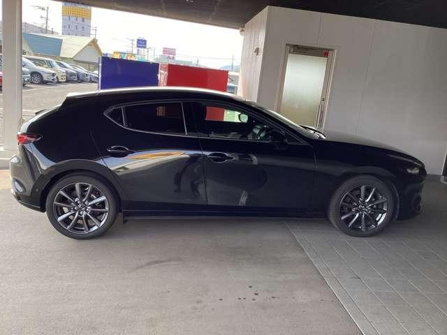 ＭＡＺＤＡ３ファストバック １．５　１５Ｓ　ツーリング　ナビ／ＥＴＣ／衝突被害軽減ブレーキ　ＥＳＣ　アダプティブクルコン　リアコーナーセンサー　盗難防止　リアカメラ　地デジ　ＥＴＣ車載器　ＤＶＤ再生　メモリナビ　カーテンエアバッグ　フルオートエアコン（12枚目）