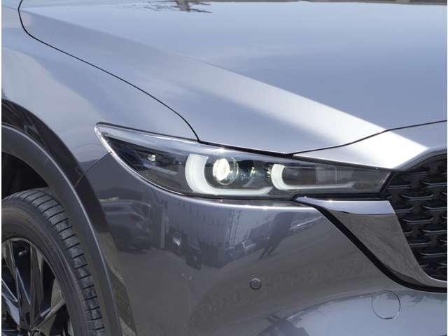 ＣＸ－５ ２．２　ＸＤ　ブラックトーンエディション　ディーゼルターボ　ナビ／全方位モニター／ＥＴＣ　３６０度カメラ　ターボ車　フルセグテレビ　ＬＥＤ　ｉ－ｓｔｏｐ　ナビＴＶ　ＰＷシート　クリアランスソナー　Ｂカメラ　ＥＴＣ　スマートキー　キーフリー　シートヒーター（9枚目）