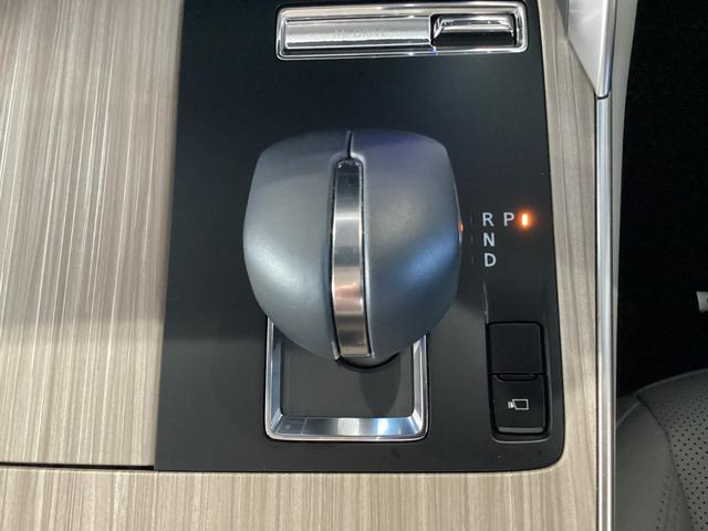 ＣＸ－６０ ３．３　ＸＤ　エクスクルーシブ　モード　ディーゼルターボ　ナビ／ＥＴＣ／サンルーフ／全方位モニター　３６０度モニター　バックモニター　衝突被害軽減装置　ＬＥＤライト　フルセグテレビ　パノラマサンルーフ　クリアランスソナー　アドバンストキー　パワーシート（6枚目）