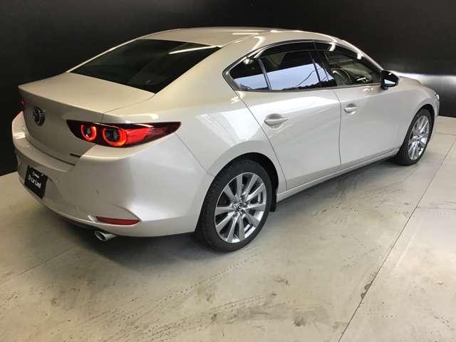 ＭＡＺＤＡ３セダン １．８　ＸＤプロアクティブ　ツーリング　セレクション　ディー　ナビ　ＣａｒＰｌａｙ対応　全方位モニタ　衝突軽　前席シートヒーター　横滑り防止装置　パワーシート　ＬＥＤヘッド　オートマチックハイビーム　ＥＴＣ　クリアランスソナー　ＤＶＤ　スマートキー　ナビＴＶ（12枚目）