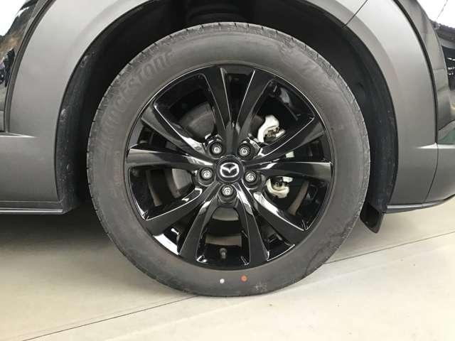 �����A���~�z�C�[���W�������ł��B�͋����f�U�C���ł���