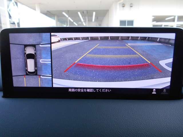 �R�U�O°�r���[���j�^�[�ł͑O�㍶�E�S�̃J�����f�������܂��܂ȑ��s�󋵂ɉ����Đ؂�ւ��ăZ���^�[�f�B�X�v���C�ɕ\�����邱�ƂŁA���Ԏ��⋷�����ł̂���Ⴂ���A���ʂ��̈��������_�i�����ł����S�������߂܂�