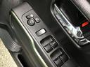 パワーウィンドウやドアミラーのスイッチ等は運転席右側へ集中してます