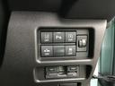 各種スイッチ類は運転席右側にレイアウトしています。