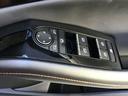 パワーウィンドウやドアミラーのスイッチ等は運転席右側へ集中してます