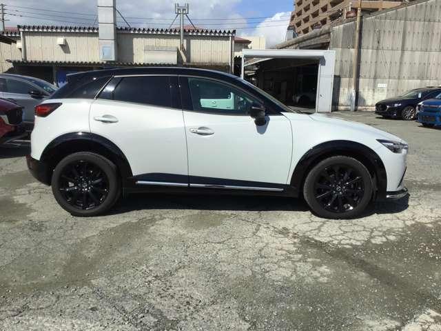 ＣＸ－３ １．５　１５Ｓ　スーパー　エッジー　ＣａｒＰｌａｙ対応　全方位モニタ　衝突軽減ブレ　前席シートヒーター　ＢＴ　レーダークルコン　衝突軽減　コーナーセンサー　アイドリングストップ　パワーシート　スマートキー　アルミ　ＤＶＤ　バックモニター（9枚目）