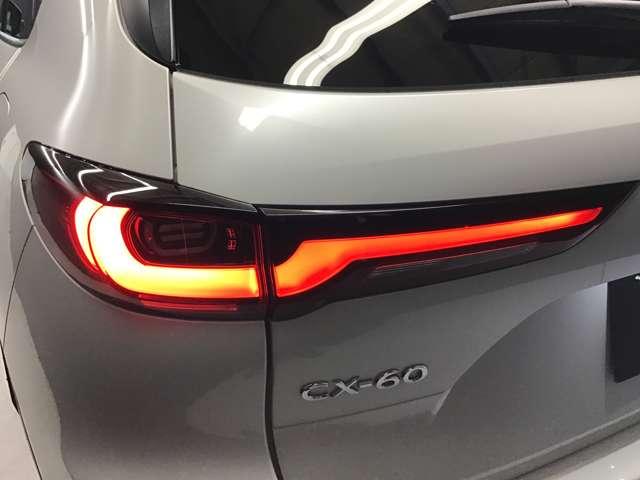 ＣＸ－６０ ３．３　ＸＤ　エクスクルーシブ　モード　ディーゼルターボ　サンルーフ　ナビ　ＣａｒＰｌａｙ対応　全方位モ　衝突軽減　ＬＥＤ　フルセグＴＶ　パワーシート　ＵＳＢ　ＥＴＣ　スマートキー　クリアランスソナー　盗難防止装置　メモリーナビ　アルミホイール　キーレス（15枚目）