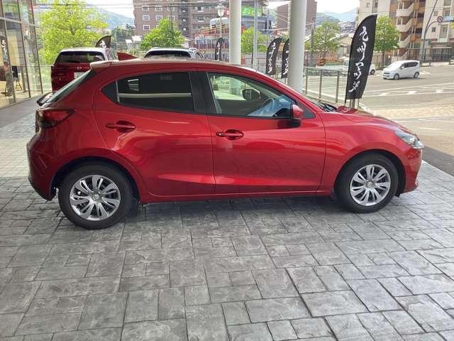 ＭＡＺＤＡ２ １．５　１５Ｓ　スマート　エディション　全方位カメラ付き　メモリーナビゲーション　イモビライザー　アルミホイール　アイドリングストップ　フロントカメラ　アドバンスキー　ＬＥＤヘッドランプ　サイドカメラ　地デジチューナー　バックカメラ　ＤＳＣ（8枚目）