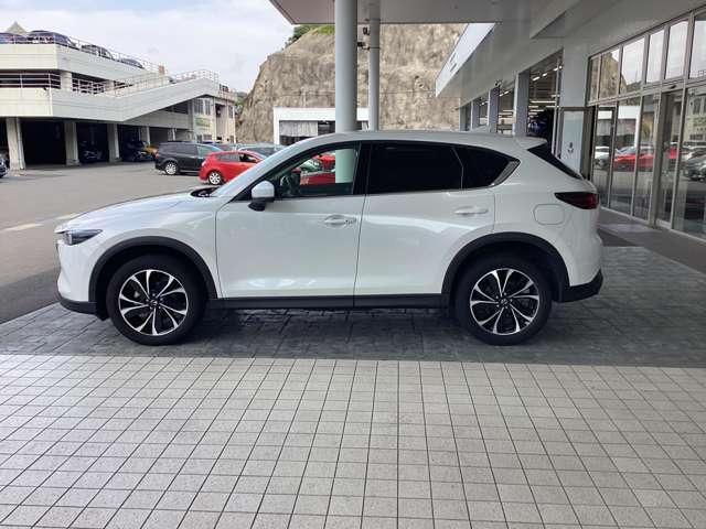 ＣＸ－５ ２．２　ＸＤ　Ｌパッケージ　ディーゼルターボ　全方位カメラ付き　アドバンストキー　ＤＳＣ　盗難防止装置　ＷＡＢ　アイスト　本革シート　Ｐシート　パワーステアリング　アルミ　定期点検記録簿　シートＨ　ＴＶ　パワーウィンドウ　ＡＢＳ　Ｓカメラ　ターボ（10枚目）
