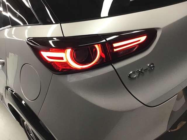ＣＸ－３ １．５　１５Ｓ　ビビッド　モノトーン　ＣａｒＰｌａｙ対応　全方位モニタ　衝突軽減ブレ　運転席パワーシート　レーダークルーズコントロール　全方位モニター　フルセグＴＶ　バックカメラ　アイドリングストップ　シートヒーター　クリアランスソナー（16枚目）