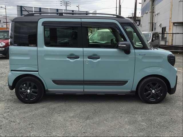 フレアワゴンタフスタイル 660 タフスタイル ハイブリッド XT 4WD 4WD 電スラ ナビ 全方位モニタ リアコーナーセンサー 360モニター ターボ 4WD シートヒーター オートエアコン バックカメラ スマートキー ベンチシート キーレス アルミホイール Aストップ(8枚目)