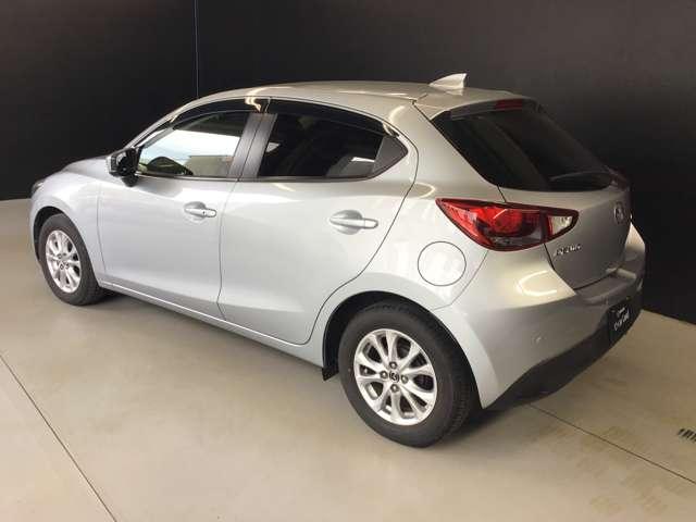 デミオ 1.5 15S ナビ・TV USB接続 ブレーキサポート 横滑り防止装置 フルオートエアコン サイドエアバッグ キーレス アラウンドビューモニター フロントカメラ Aストップ フルセグTV エアバッグ 盗難防止装置(9枚目)