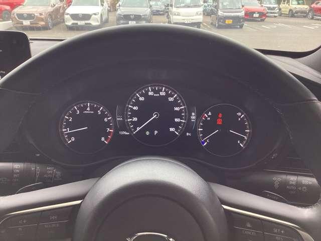 MAZDA3ファストバック 1.5 15S レトロスポーツエディション 試乗車アップ ナビ CarPlay対応 アイドリングストップ メモリーナビ 禁煙車 ワンオーナー 360度ビュー アルミホイール 運転席パワーシート ETC LEDヘッドライト フルセグ バックカメラ(14枚目)