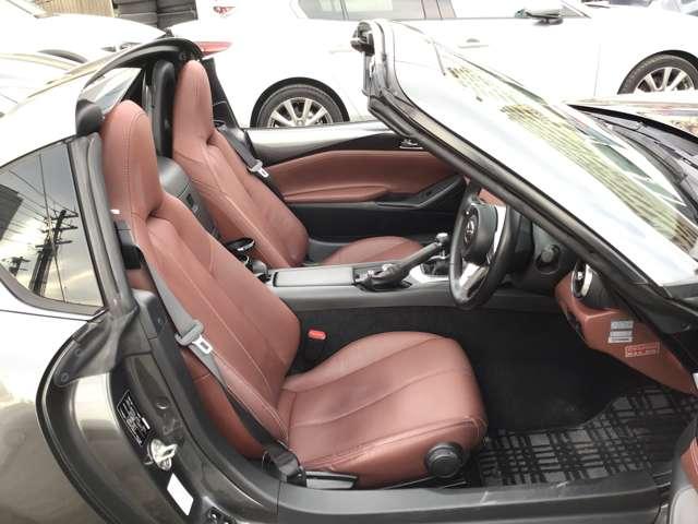 ロードスターＲＦ ２．０　ＶＳ　ＲＦ／６ＭＴ／ナビ／バックモニタ／ＢＯＳＥ／ＤＶＤ／ＵＳＢ　ブルートゥース　盗難防止装置　アイスト　インテリジェントキー　ＬＥＤライト　ＥＴＣ　ＤＶＤ　シートヒーター　ＥＳＣ　ＡＡＣ　アルミホイール（19枚目）