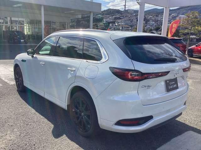 ＣＸ－８０ ３．３　ＸＤハイブリッド　エクスクルーシブ　スポーツ　ディー　試乗車アップ／６人乗／ナビ／ＣａｒＰｌａｙ／３６０°ビ　レーダークルーズ　クリアランスソナー　パワーシート　３列シート　シートヒーター　バックカメラ　衝突被害軽減システム　４ＷＤ　ワンオーナー　禁煙（7枚目）