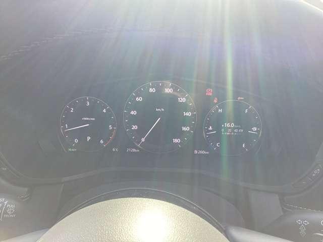 ＣＸ－８０ ３．３　ＸＤハイブリッド　エクスクルーシブ　スポーツ　ディー　試乗車アップ／６人乗／ナビ／ＣａｒＰｌａｙ／３６０°ビ　レーダークルーズ　クリアランスソナー　パワーシート　３列シート　シートヒーター　バックカメラ　衝突被害軽減システム　４ＷＤ　ワンオーナー　禁煙（14枚目）