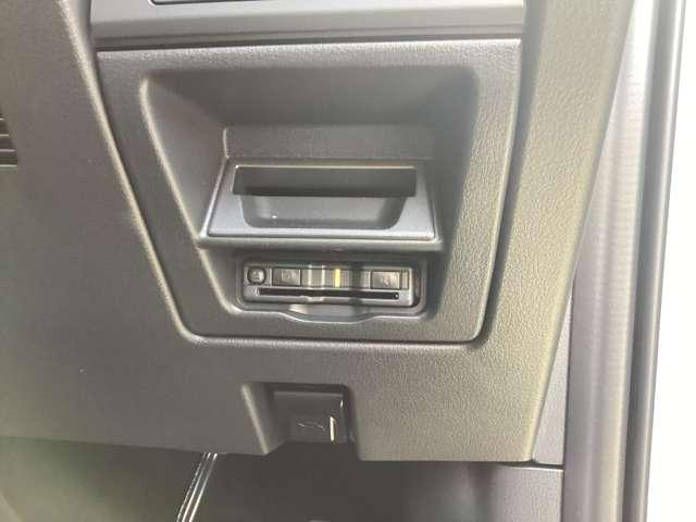 ＣＸ－８０ ３．３　ＸＤハイブリッド　エクスクルーシブ　スポーツ　ディー　試乗車アップ／６人乗／ナビ／ＣａｒＰｌａｙ／３６０°ビ　レーダークルーズ　クリアランスソナー　パワーシート　３列シート　シートヒーター　バックカメラ　衝突被害軽減システム　４ＷＤ　ワンオーナー　禁煙（16枚目）