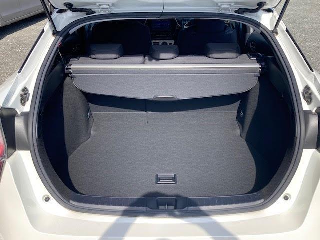 プリウス Ｓ　禁煙車　内外美　ワンオーナー　イクリプス９インチナビ　フルセグＴＶ　Ｂｌｕｅｔｏｏｔｈ　バックカメラ　ＤＶＤ　　ＥＴＣ　ＬＥＤ　ＵＳＢ端子入力　横滑り防止　アルミホイール　スマートキー　１年保証付き（27枚目）