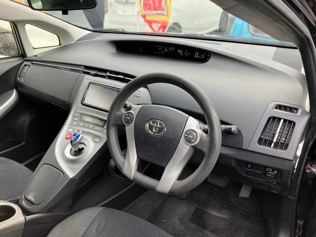プリウス Ｓ　ワンオーナー　禁煙車　純正フルセグＴＶナビ　Ｂｌｕｅｔｏｏｔｈ　バックカメラ　ＥＴＣ　スマートキー　アルミホイール　オートライト　ＨＩＤ　１年保証付き（26枚目）
