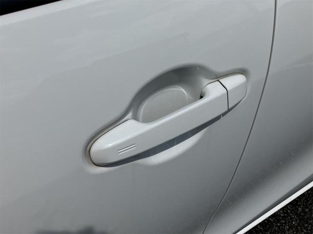 アクア Ｓ　禁煙車　社外ナビ　フルセグＴＶ　Ｂｌｕｅｔｏｏｔｈ　ドラレコ　ＥＴＣ　ＨＩＤ　スマートキー　１年保証付き（24枚目）