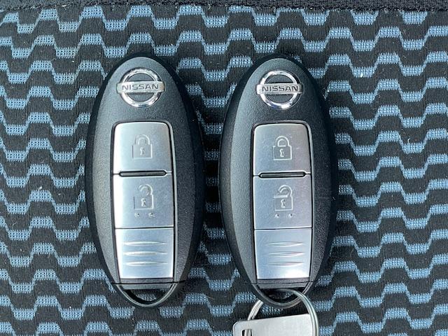 ノート Ｘ　禁煙車　１年保証付　フルセグＴＶナビ　Ｂｌｕｅｔｏｏｔｈ　バックカメラ　ＥＴＣ　レーダーブレーキサポート　ＨＩＤ　スマートキー　保証書・記録簿　取説（30枚目）
