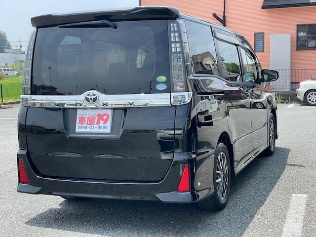 ヴォクシー ＺＳ　禁煙車　１年保証付　フルセグＴＶナビ　Ｂｌｕｅｔｏｏｔｈ　両側パワースライドドア　ＥＴＣ　ＬＥＤ　取説　オートライト（10枚目）