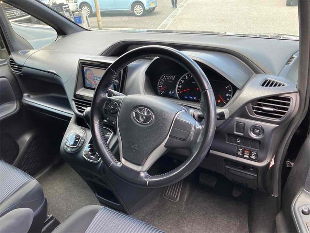 ヴォクシー ＺＳ　禁煙車　１年保証付　フルセグＴＶナビ　Ｂｌｕｅｔｏｏｔｈ　両側パワースライドドア　ＥＴＣ　ＬＥＤ　取説　オートライト（25枚目）