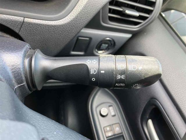 ヴォクシー ＺＳ　禁煙車　１年保証付　フルセグＴＶナビ　Ｂｌｕｅｔｏｏｔｈ　両側パワースライドドア　ＥＴＣ　ＬＥＤ　取説　オートライト（37枚目）