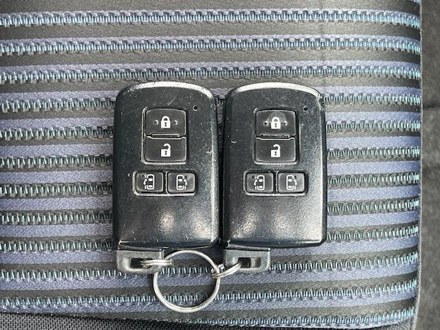 ヴォクシー ＺＳ　禁煙車　１年保証付　フルセグＴＶナビ　Ｂｌｕｅｔｏｏｔｈ　両側パワースライドドア　ＥＴＣ　ＬＥＤ　取説　オートライト（65枚目）