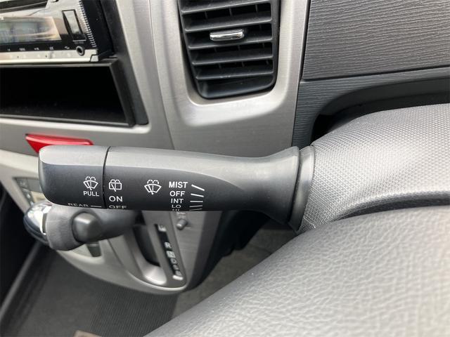 ムーヴ カスタム　ＲＳ　禁煙車　３ヶ月保証付　ターボ　ＭＯＭＯステアリング　ＨＩＤ　アルミホイール　フォグ　スマートキー　ＣＤ　取説（35枚目）