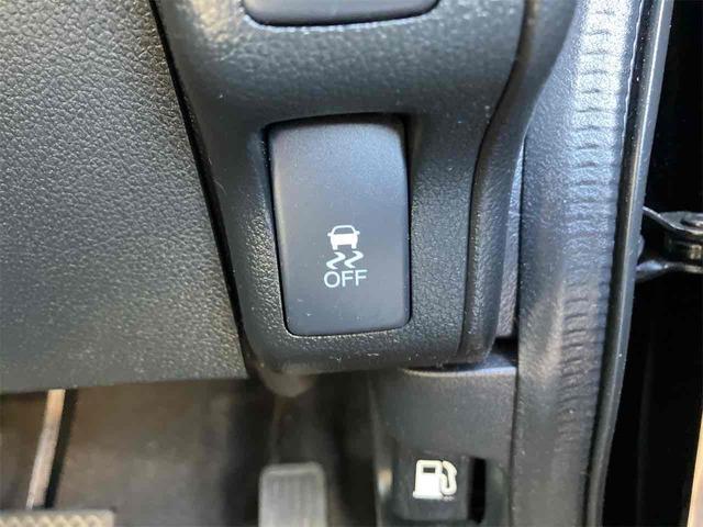 Ｎ－ＢＯＸスラッシュ Ｇ・ターボＬパッケージ　禁煙車　保証付　８インチフルセグＴＶナビ　Ｂｌｕｅｔｏｏｔｈ　バックカメラ　ＥＴＣ　ＨＩＤ　Ｑｉ（ワイヤレス）充電　電子サイドブレーキ　オートリトラミラー　スマートキー　取説　保証書（41枚目）