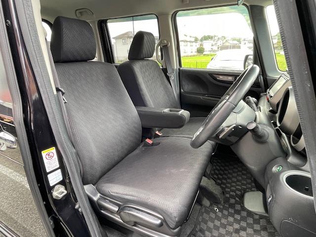 Ｎ－ＢＯＸカスタム Ｇ　ターボＳＳパッケージ　禁煙車　保証付　フルセグＴＶナビ　Ｂｌｕｅｔｏｏｔｈ　バックカメラ　両側パワースライドドア　ＥＴＣ　ＨＩＤ　スマートキー（17枚目）