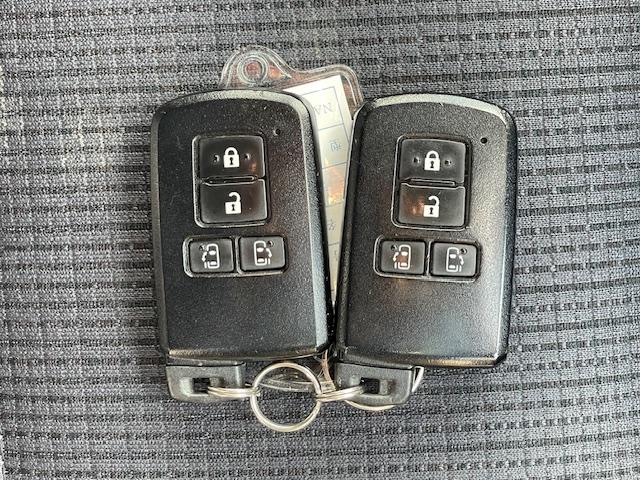 シエンタ ハイブリッドＧ　禁煙車　１年保証付　フルセグＴＶナビ　Ｂｌｕｅｔｏｏｔｈ　バックカメラ　両側パワースライドドア　ＥＴＣ　レーダーブレーキサポート　シートヒーター　ＬＥＤ　アルミホイール　保証書・記録簿　取説（35枚目）
