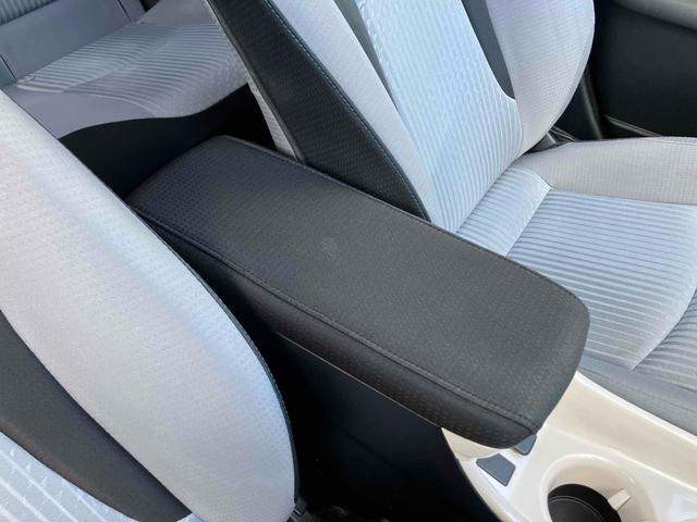 プリウス Ａ　１年保証付　フルエアロ　フルセグＴＶナビ　Ｂｌｕｅｔｏｏｔｈ　バックカメラ　ＥＴＣ　クリアランスソナー　レーンアシスト　クルーズコントロール　アルミホイール　オートハイビーム　オートライト（28枚目）
