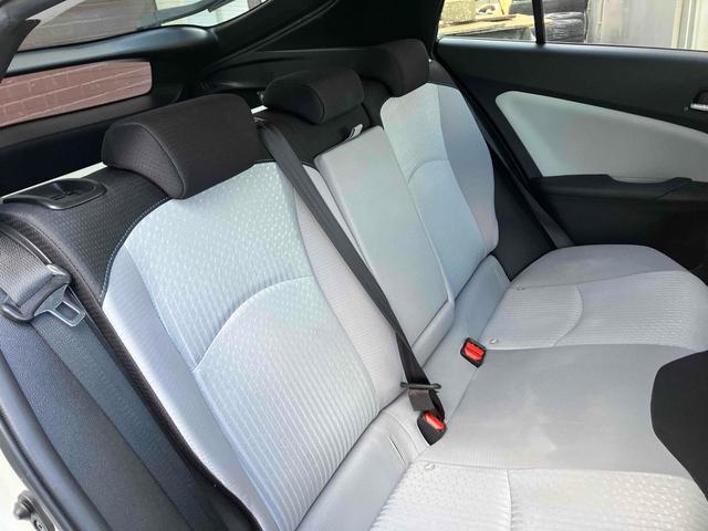 プリウス Ａ　１年保証付　フルエアロ　フルセグＴＶナビ　Ｂｌｕｅｔｏｏｔｈ　バックカメラ　ＥＴＣ　クリアランスソナー　レーンアシスト　クルーズコントロール　アルミホイール　オートハイビーム　オートライト（31枚目）