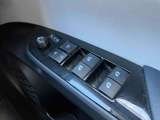 プリウス Ａ　１年保証付　フルエアロ　フルセグＴＶナビ　Ｂｌｕｅｔｏｏｔｈ　バックカメラ　ＥＴＣ　クリアランスソナー　レーンアシスト　クルーズコントロール　アルミホイール　オートハイビーム　オートライト（43枚目）