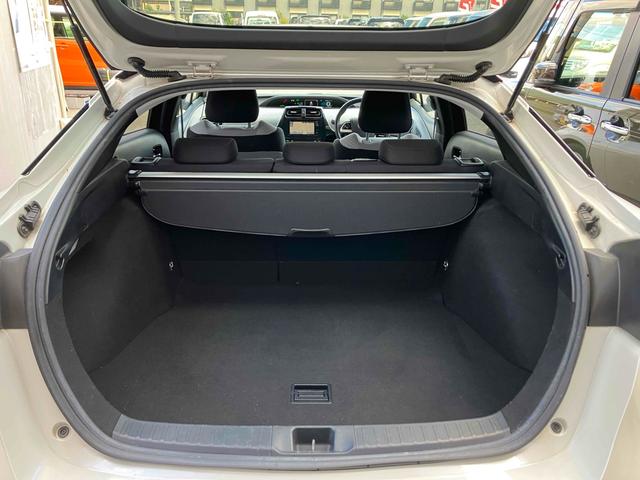 プリウス Ａ　１年保証付　フルエアロ　フルセグＴＶナビ　Ｂｌｕｅｔｏｏｔｈ　バックカメラ　ＥＴＣ　クリアランスソナー　レーンアシスト　クルーズコントロール　アルミホイール　オートハイビーム　オートライト（55枚目）