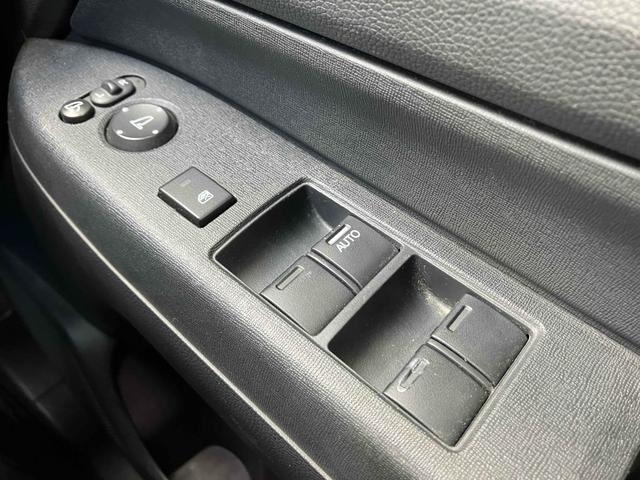 Ｎ－ＷＧＮカスタム Ｇ　禁煙車　６ヶ月保証付　フルセグＴＶナビ　Ｂｌｕｅｔｏｏｔｈ　ＥＴＣ　ＨＩＤ　純正アルミホイール　オートライト　スマートキー　アイドリングストップ（40枚目）