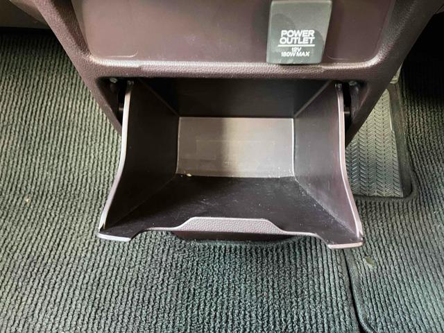 Ｎ－ＷＧＮカスタム Ｇ　禁煙車　６ヶ月保証付　フルセグＴＶナビ　Ｂｌｕｅｔｏｏｔｈ　ＥＴＣ　ＨＩＤ　純正アルミホイール　オートライト　スマートキー　アイドリングストップ（50枚目）