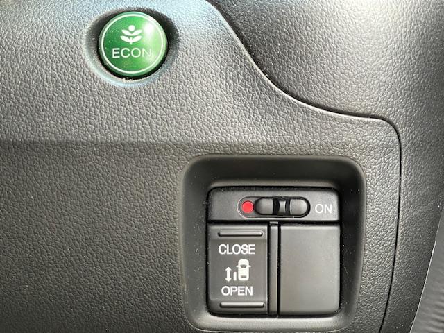 Ｎ－ＢＯＸカスタム Ｇ・Ｌパッケージ　１年保証付　純正フルセグＴＶナビ　Ｂｌｕｅｔｏｏｔｈ　バックカメラ　パワースライドドア　ＥＴＣ　ＨＩＤ　純正１４インチアルミホイール　ＣＤ　ＤＶＤ　ＵＳＢ　スマートキー（20枚目）