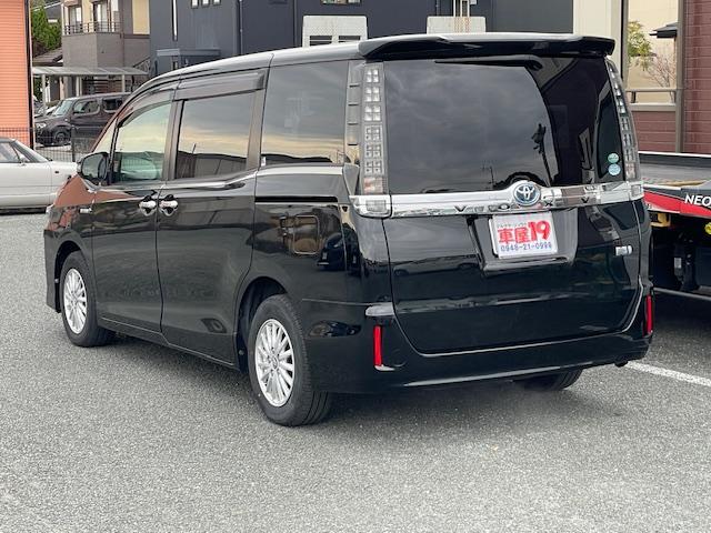 ヴォクシー ハイブリッドＶ　禁煙車　１年保証付　ワイドフルセグＴＶナビ　Ｂｌｕｅｔｏｏｔｈ　バックカメラ　両側パワースライドドア　フリップダウンモニター　前後ドラレコ　オートクルコン　ＥＴＣ　ＬＥＤ　デジタルインナーミラー（9枚目）