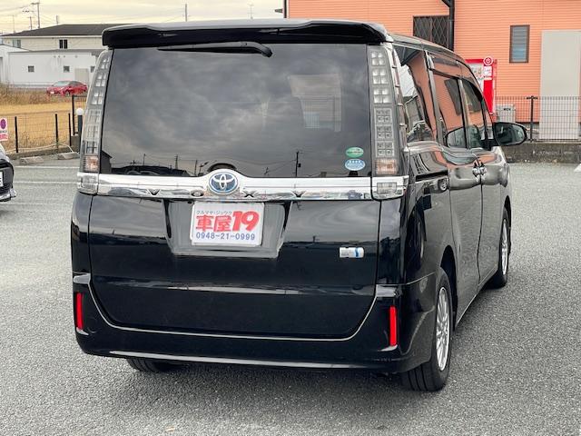 ヴォクシー ハイブリッドＶ　禁煙車　１年保証付　ワイドフルセグＴＶナビ　Ｂｌｕｅｔｏｏｔｈ　バックカメラ　両側パワースライドドア　フリップダウンモニター　前後ドラレコ　オートクルコン　ＥＴＣ　ＬＥＤ　デジタルインナーミラー（11枚目）