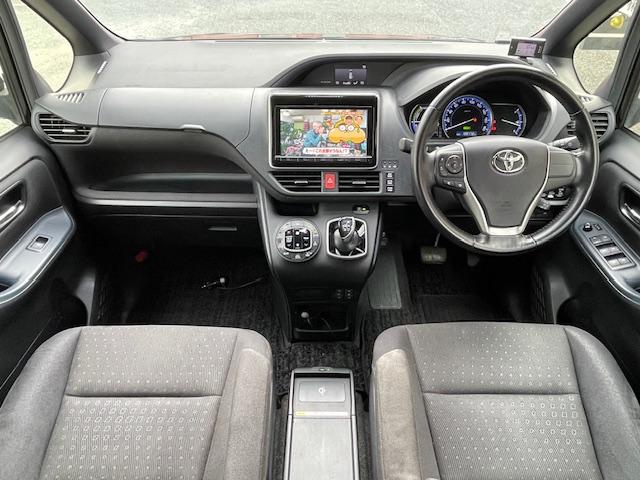 ヴォクシー ハイブリッドＶ　禁煙車　１年保証付　ワイドフルセグＴＶナビ　Ｂｌｕｅｔｏｏｔｈ　バックカメラ　両側パワースライドドア　フリップダウンモニター　前後ドラレコ　オートクルコン　ＥＴＣ　ＬＥＤ　デジタルインナーミラー（22枚目）