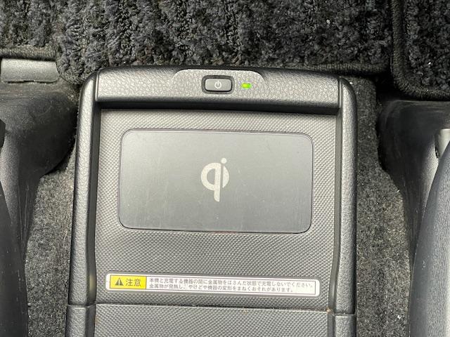 ヴォクシー ハイブリッドＶ　禁煙車　１年保証付　ワイドフルセグＴＶナビ　Ｂｌｕｅｔｏｏｔｈ　バックカメラ　両側パワースライドドア　フリップダウンモニター　前後ドラレコ　オートクルコン　ＥＴＣ　ＬＥＤ　デジタルインナーミラー（31枚目）