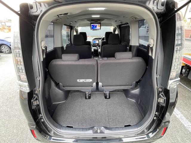 ヴォクシー ハイブリッドＶ　禁煙車　１年保証付　ワイドフルセグＴＶナビ　Ｂｌｕｅｔｏｏｔｈ　バックカメラ　両側パワースライドドア　フリップダウンモニター　前後ドラレコ　オートクルコン　ＥＴＣ　ＬＥＤ　デジタルインナーミラー（33枚目）